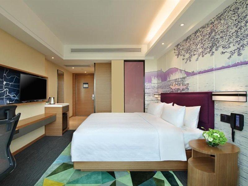 Hampton By Hilton Wuhan Tianhe Airport East Exterior foto