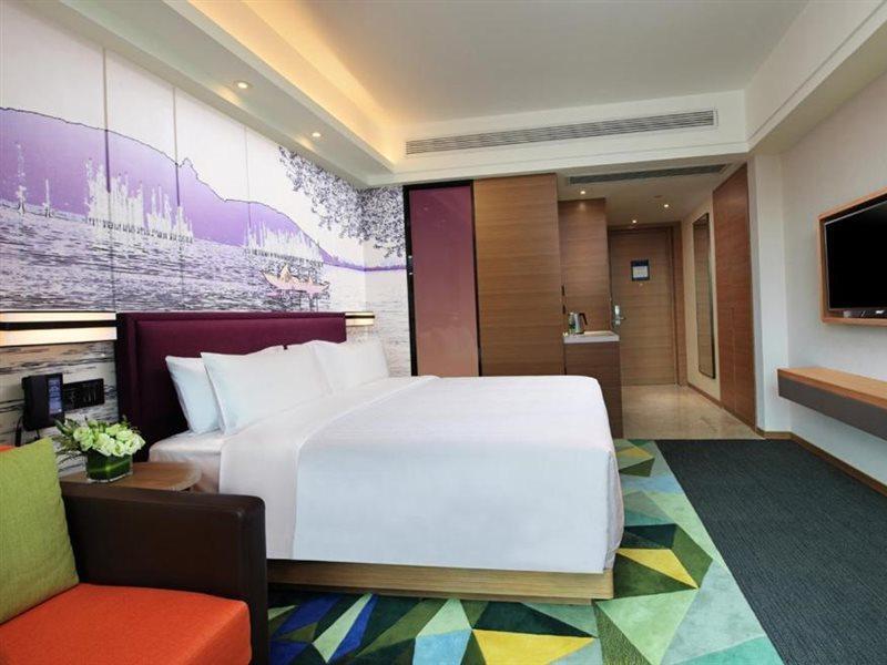 Hampton By Hilton Wuhan Tianhe Airport East Exterior foto