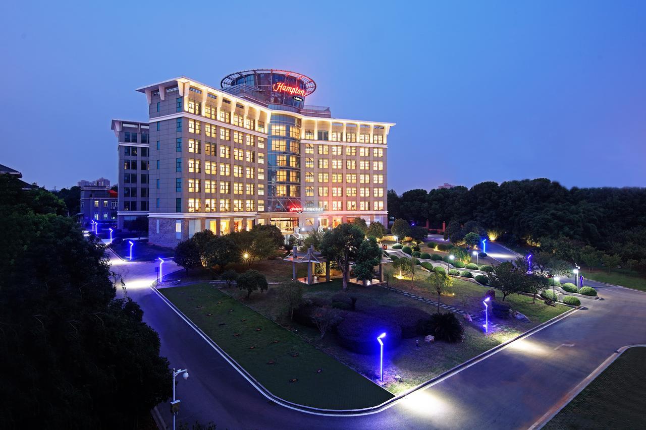 Hampton By Hilton Wuhan Tianhe Airport East Exterior foto
